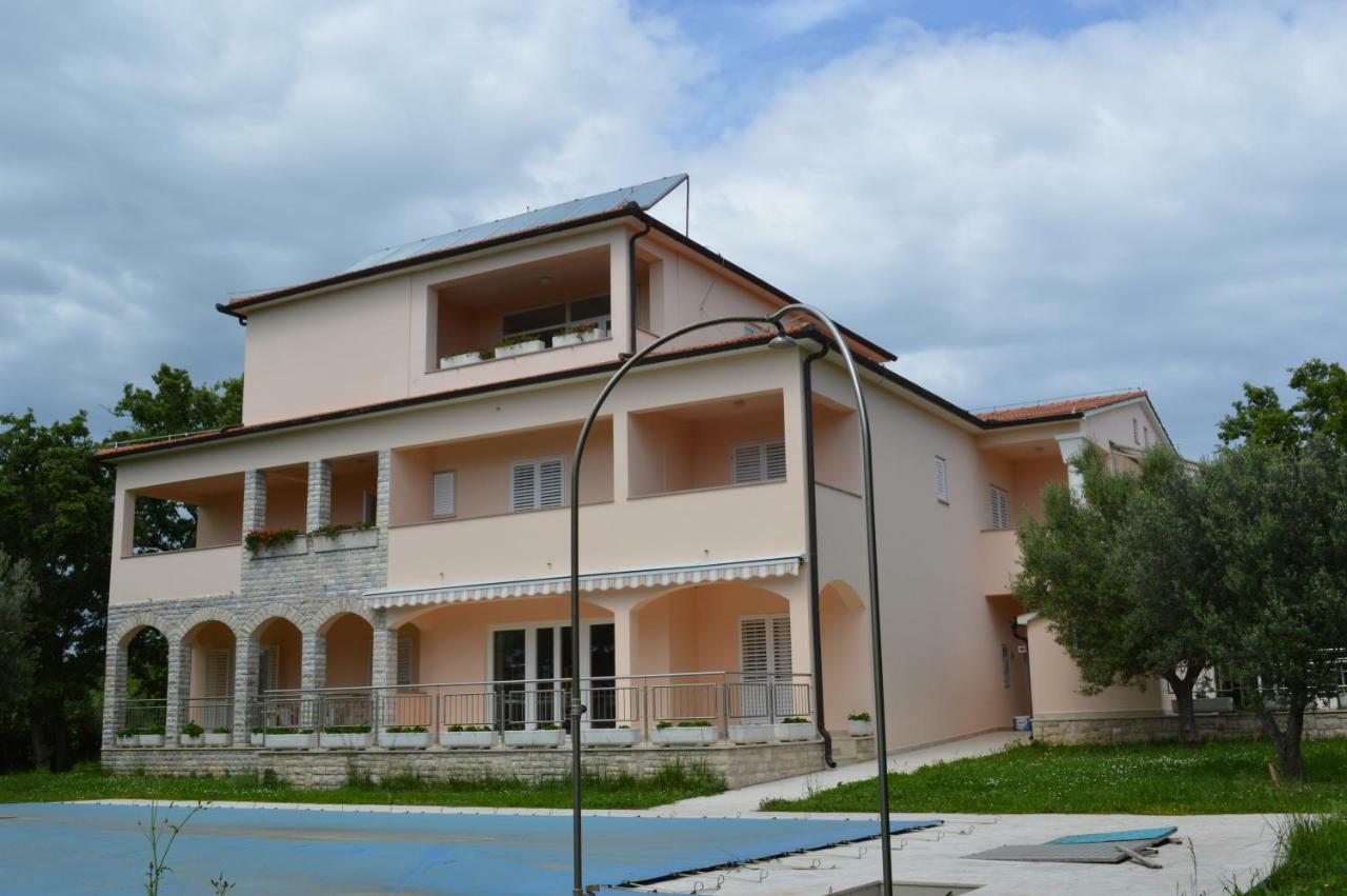Pansion Oliva Krnica Exterior foto